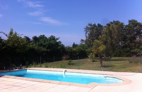 Le Thor Villa | Villa with pool in the countryside