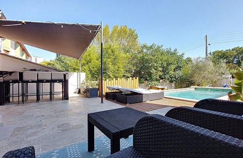 Route de Beaucaire Villa | Villa with pool near the historic center