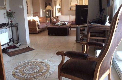 Molleges Villa | Villa with swimming pool near St Remy de Provence, in the Bouches du Rhône