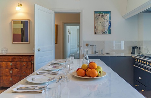 Arles Villa | Villa with swimming pool under the plane trees between Arles, the Alpilles and the Camargue