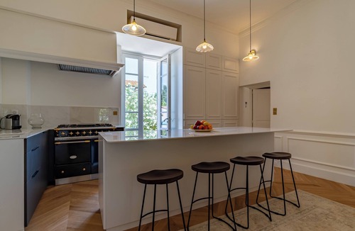 Arles Villa | Villa with swimming pool under the plane trees between Arles, the Alpilles and the Camargue