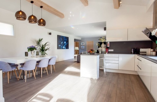 Chateauneuf-Grasse Villa | Villa Zen - Four Bedroom Villa, Sleeps 8