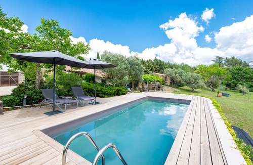 Bonnieux House | Village rental for 4 with heated pool and superb views over the Luberon valley