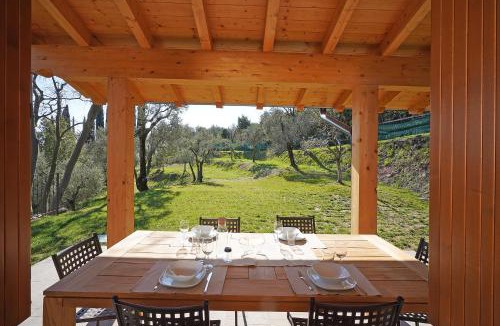 Pulciano Villa | Ville in uliveto vista lago - VILLA LECCINO