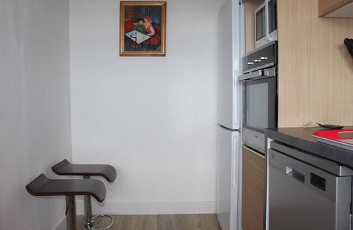 Villeneuve Loubet Beach Apartment | Villeneuve-Loubet: Apartment with Terrace, Air Conditioning and Garage