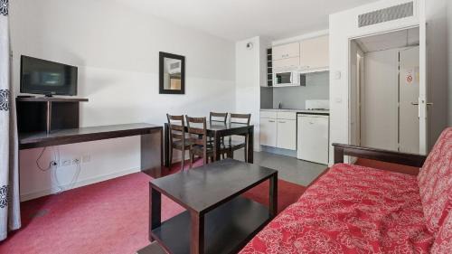 Grasse Apartment | Virginia N207 2P4