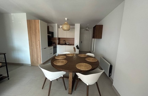 Golfe Juan Apartment | Voiles Blanches 126 by Avecoeur