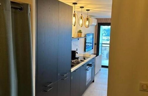 Lazaret Apartment | Vue mer Incroyable, Appartement Entièrement Rénové Avec Piscine et Garage