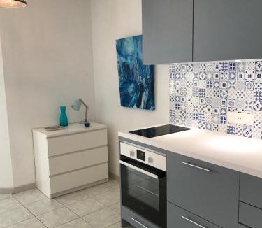Le Grand Travers Apartment | Vue mer, terrasse,clim, wifi, parking, piscine
