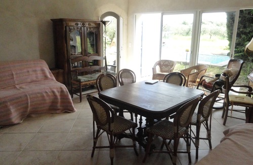Maussane-les-Alpilles Apartment | Welcome to the Alpilles