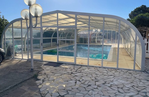 Ceyreste House | Welcome to Ceyreste, in an idyllic, peaceful setting surrounded by olive trees,