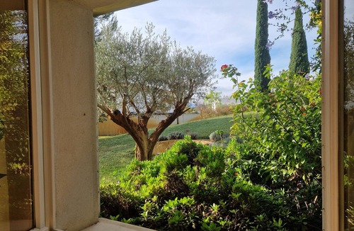 Gemenos House | Welcome to Provence! T2 air-conditioned, 70 m2, Secure parking, Garden with trees WIFI
