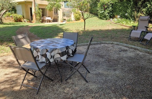 Gemenos House | Welcome to Provence! T2 air-conditioned, 70 m2, Secure parking, Garden with trees WIFI