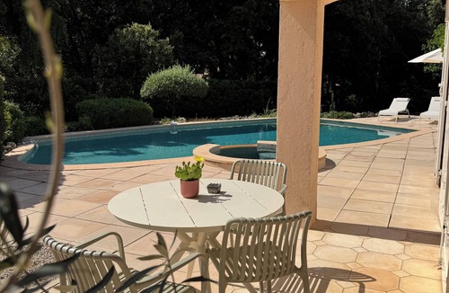 Roquefort-les-Pins House | Welcome to Villa Sulvia, located between the sea and the hinterland of Provence.