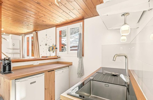 Seyne Ski Chalet | Whole chalet & private spa, 3 parking spaces, ski and lake nearby