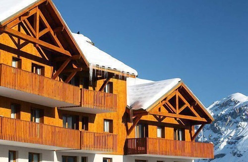 Puy-Saint-Vincent Apartment | Wifi, 1st floor, swimming pool, balcony, parking, tv, ski locker, 36m², Puy-Saint-Vincent