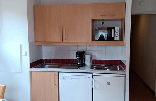 Puy-Saint-Vincent Apartment | Wifi, 3rd floor, swimming pool, balcony, parking, tv, ski locker, 25m², Puy-Saint-Vincent