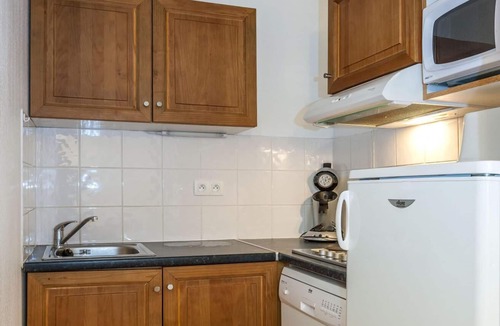Allos Apartment | Wifi, 50m from shops, swimming pool, sauna, hammam, balcony, tv, ski locker, 42-45m², Val d'Allos