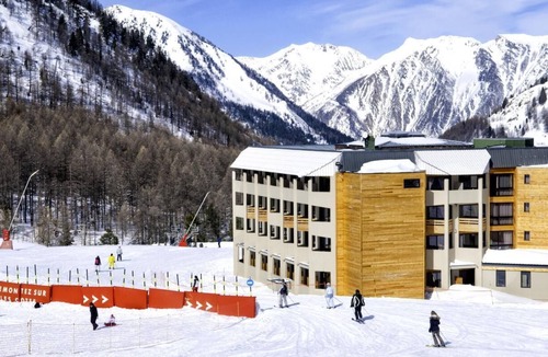 Isola Apartment | Wifi, 50m from shops, swimming pool, sauna, balcony, tv, ski locker, 20m², Isola 2000
