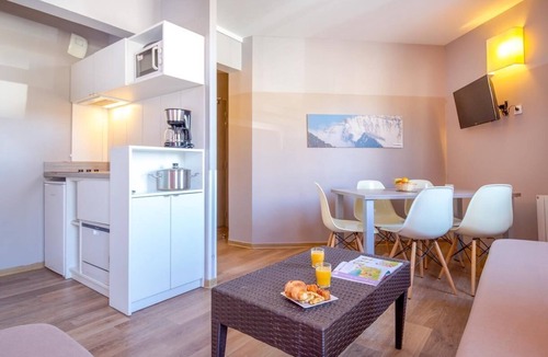 Isola Apartment | Wifi, 50m from shops, swimming pool, sauna, tv, ski locker, 20m², Isola 2000