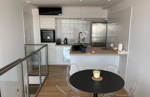 8th Arrondissement Apartment | Wonderful Modern Appartment on the beach