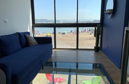 8th Arrondissement Apartment | Wonderful Modern Appartment on the beach