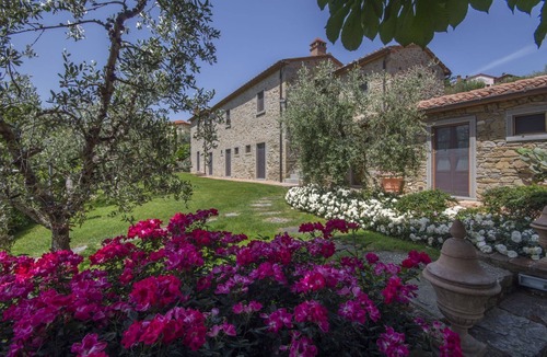 Camucia Villa | Wonderful private villa for 13 guests with private pool, WIFI, A/C, TV, terrace and panoramic view