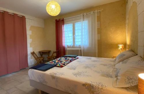 Ladern-sur-Lauquet House | Yaor Shiatsu Yoga - Maison avec 2 appartements, jacuzzi et accès privé à la rivière