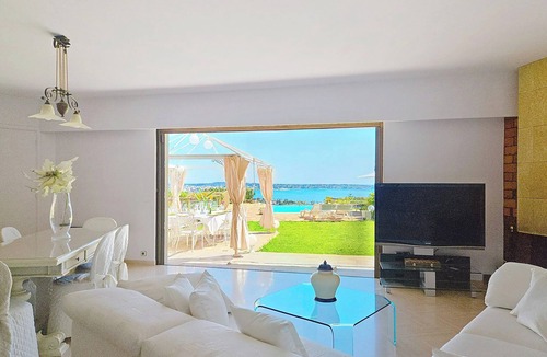 Vallauris Villa | Your dream vacation starts here. Villa panoramic view, 5 minutes from Cannes