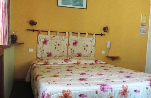 Digne-les-Bains Hotel | Your Oasis of Comfort! Free Parking, Near Digne-les-Bains