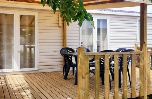 Saint-Mitre-les-Remparts House | ZEcamping 3* pataugeoire piscine locatif TV clim 29m2 6 pers