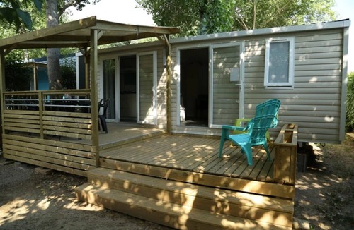 Villeneuve-les-Beziers House | ZEcamping 4* piscine animations locatif TV BBQ clim 30m2 8 pers