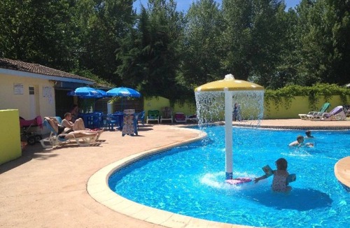 Villeneuve-les-Beziers House | ZEcamping 4 étoiles familial piscine bien-être locatif TV clim 35m2