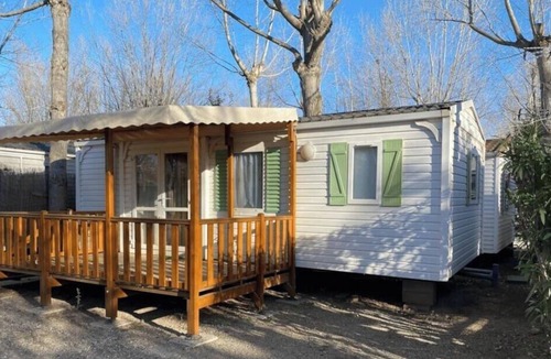 Villeneuve-les-Beziers House | ZEcamping 4* familial piscine locatif TV BBQ clim 29m2 6 pers