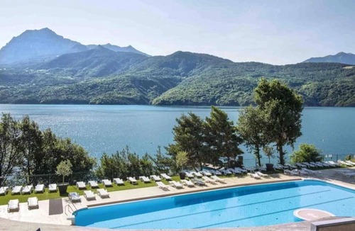 Chorges House | ZEcamping 3* pataugeoire pet friendly club enfant locatif TV LV clim
