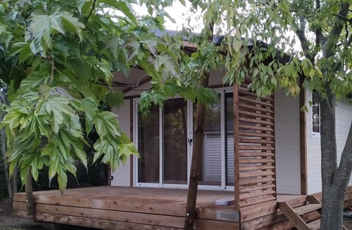 Junas Ski Chalet | ZEcamping 3* pataugeoire piscine chiens acceptés chalet clim 34m2