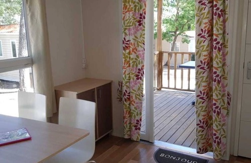 Peynier House | ZEcamping 3* toboggans piscine locatif 25m2 4 pers