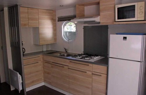 Peynier House | ZEcamping 3* toboggans piscine pet friendly locatif 4 pers