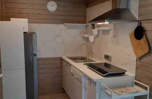 Paluds de Noves Ski Chalet | ZEcamping 4 étoiles piscine animaux acceptés jacuzzi chalet TV LV clim