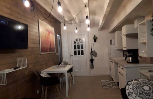 Paluds de Noves Ski Chalet | ZEcamping 4 étoiles piscine chalet TV LV clim 32m2 2 pers