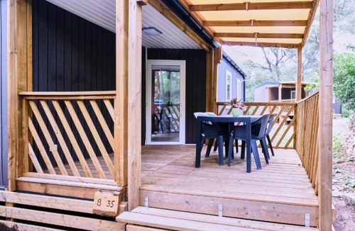 Orgon House | ZEcamping 4 étoiles piscine animaux acceptés mobil-home TV LV clim