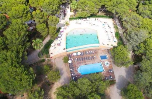 Castelnau-de-Guers House | ZEcamping 4 étoiles piscine dog friendly mobil-home TV 40m2 6 pers