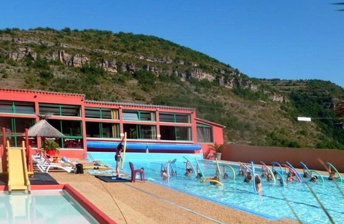 Saint-Rome-de-Tarn Cabin | ZEcamping 4* familial piscine locatif BBQ 12m2 4 pers