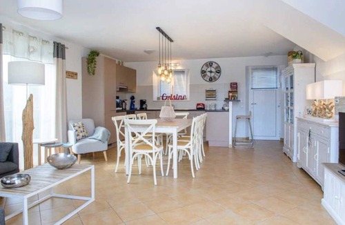 Vidauban Villa | ZEcamping 5 étoiles espace aquatique locatif TV LV BBQ 120m2