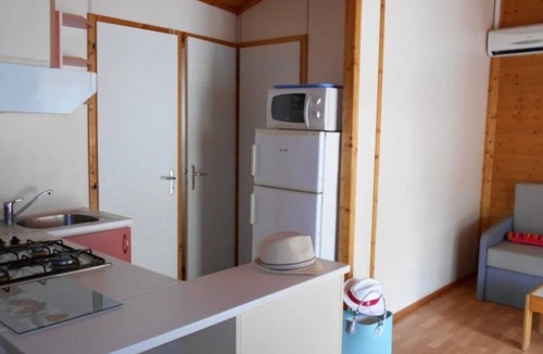 Le Muy Ski Chalet | ZEcamping 5 étoiles familial parc aquatique pet friendly locatif TV LV clim