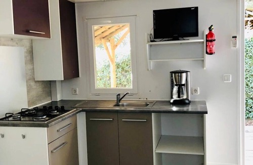 Sigean House | ZEcamping 3 étoiles piscine chauffée mobil-home TV clim 33m2 6 pers