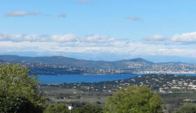 200M2 WOOD LUXURY VILLA WITH SPECTACULAR VIEWS & POOL NEAR AIX-EN-PROVENCE