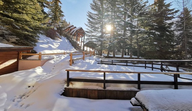 3 * apartment with private terrace in the heart of Queyras