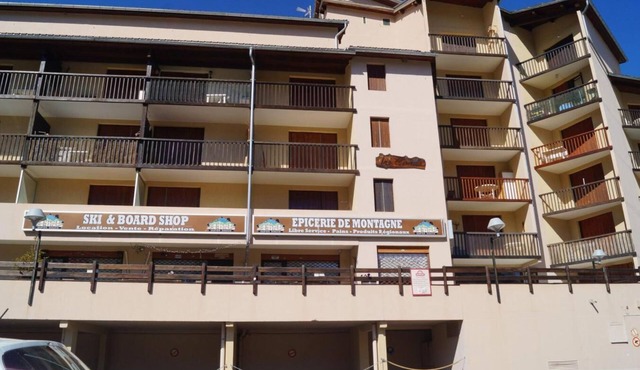 300m from resort center, 2nd floor, terrace, tv, 28m², Sauze - Super Sauze