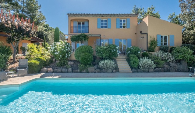 4-BEDROOM PRIVATE VILLA WITH POOL AND GARDEN (N°449)